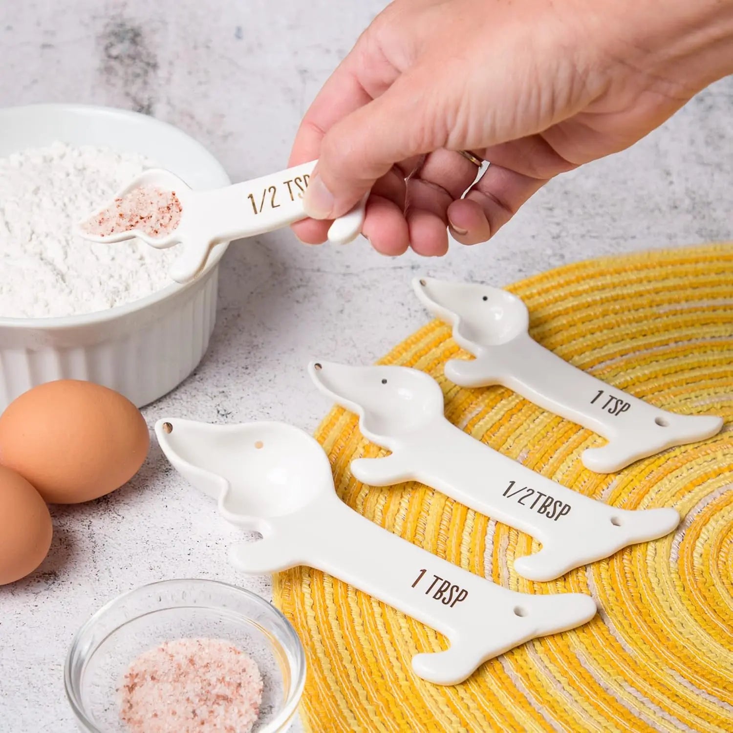 VOTUM White Ceramic Measuring Cups and Spoons Set - Dog Themed Kitchen Accessories with Spoon Rest Cute Dachshund Baking Supplies Dog Lover Gift